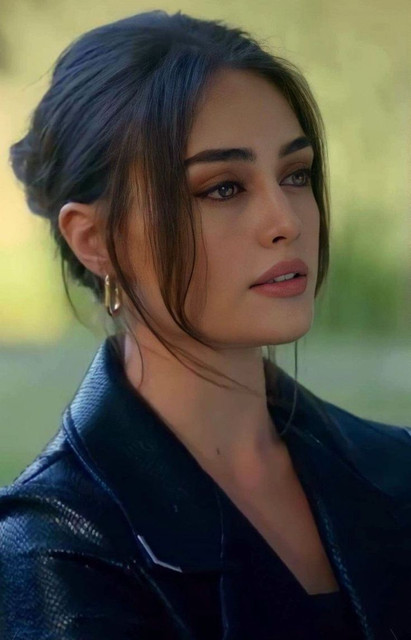 Esra-Bilgi